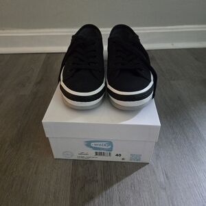 NIB‎ Wolky Linda Black Canvas Sneakers